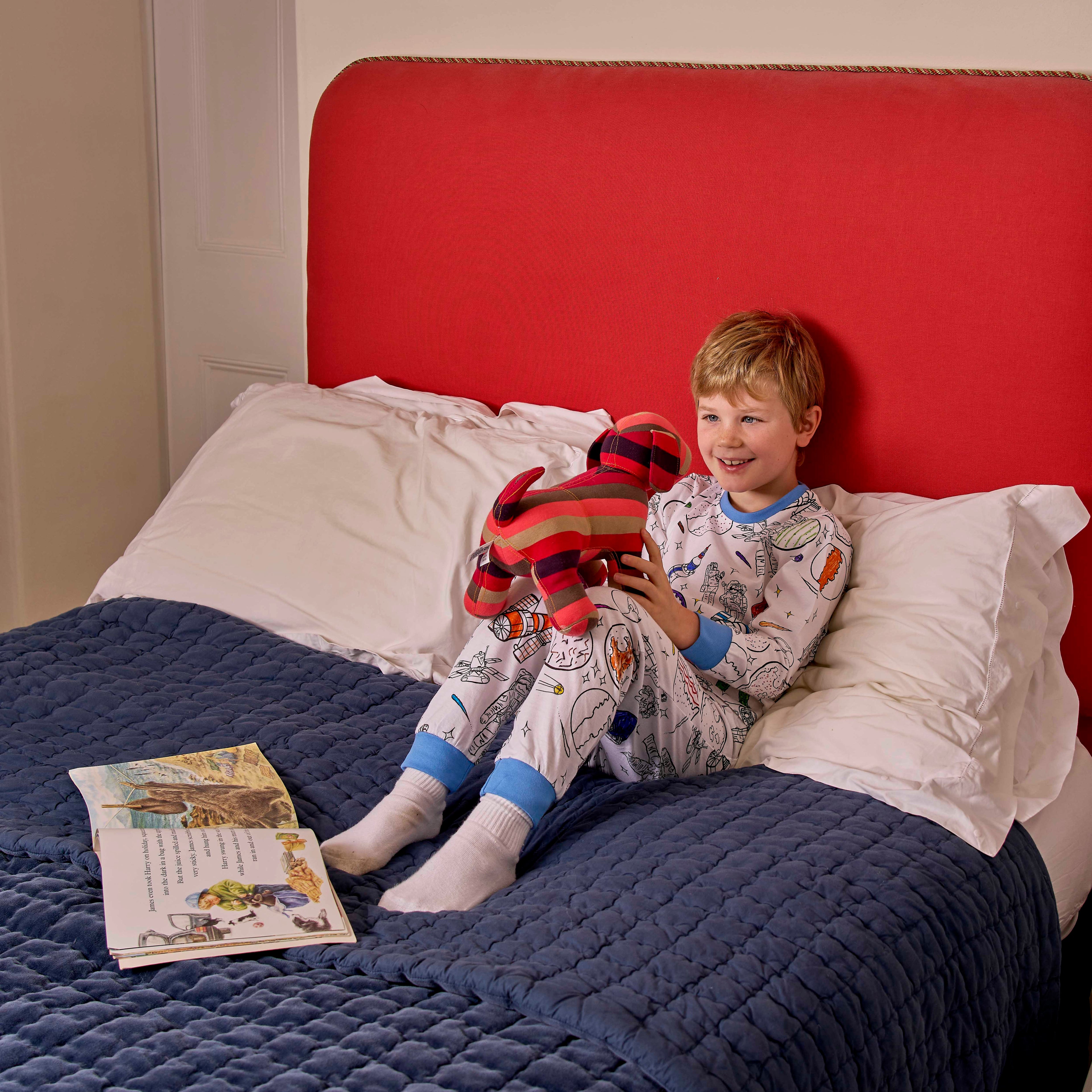 explorador espacial para colorear en pijama