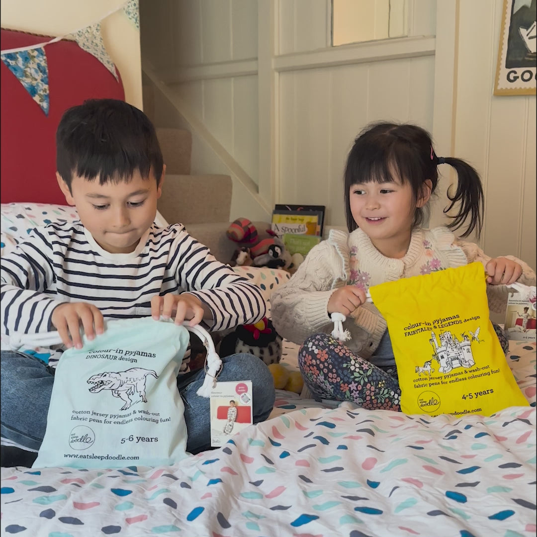 contes de fées et légendes couleur en pyjama